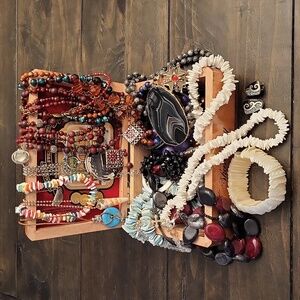 Overflowing Treasure Chest Jewelry Bundle, Arturo Fuente Cigar Box